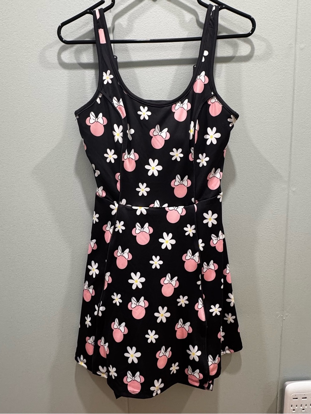 NWT Disney BoxLunch Minnie Mouse Floral Active Dress Skort S